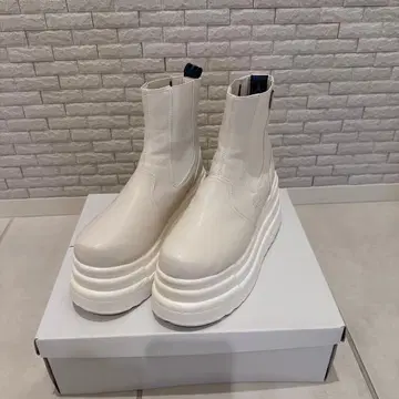 요스케 YOSUKE 통굽 스니커즈 아이보리