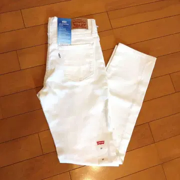새상품 Levi's 312 Shaping Slim 화이트 데님 27