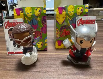 POP MART Marvel Avengers 피규어 2체 세트