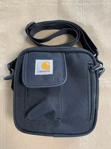 [ 새상품급 ] 칼하트Carhartt 컴팩트 숄더백 블랙