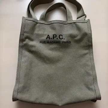 새상품급 A.P.C. 토트백 카키 캔버스