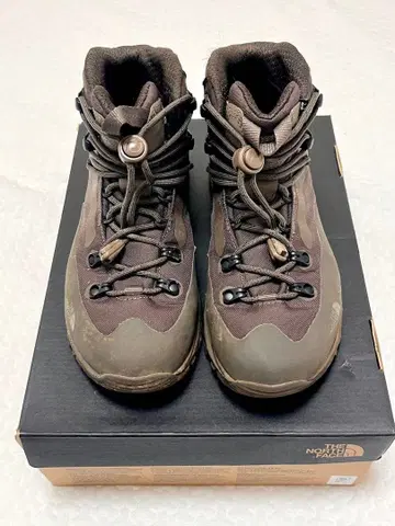 THE NORTH FACE 크레스트 하이크 미드 24.0