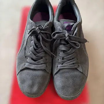 PUMA SUEDE 다크 그레이 스니커즈