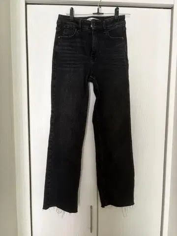 ZARA 블랙 데님 팬츠 컷오프