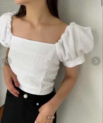 새상품급 SNIDEL 백 오픈 블라우스