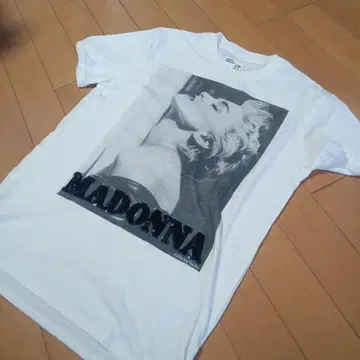 레어 PPFM 무 .MADONNA 화이트 T셔츠