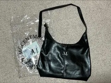 mucent 무센트 CRESCENT LEATHER SHOULDERBAG