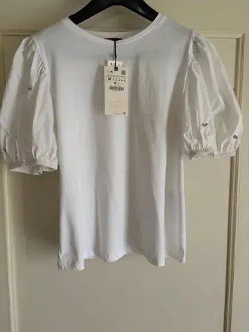 ZARA 퍼프 슬리브 상의 화이트 M 사이즈