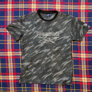 Reebok T셔츠 블랙 올 패턴 M 사이즈