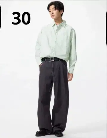 유니클로 배기 커브진 30 사이즈 시착만 한 상품