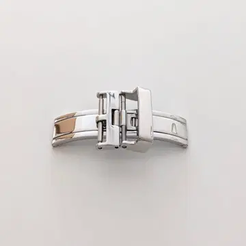컨디션 최상 카미유 포르네 D 버클 실버 18mm 나비형 스테인리스