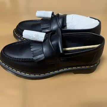 닥터 마틴 ADRIAN YS 22209001 UK9 새상품