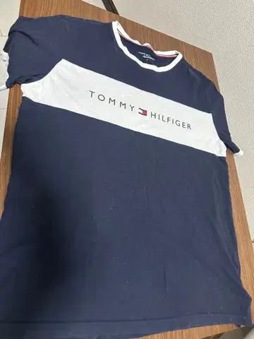 TOMMY HILFIGER 로고 T셔츠 네이비 L사이즈