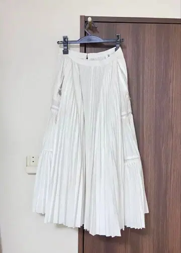 sacai 지퍼 플리츠 스커트 컷오프 사이즈 1
