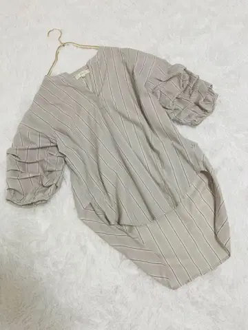 그로브 스트라이프 블라우스 V넥 옥 소매 M