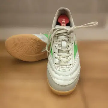 [새상품급] 미즈노 모렐리아 풋살화 23.5cm 실내용 신발