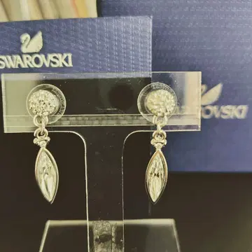 새상품급 스와로브스키 SWAROVSKI 귀걸이