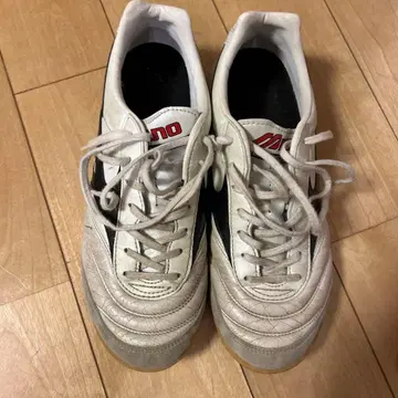 MIZUNO MORELIA 풋살화