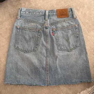 Levi's Premium 데님 스커트 데미지 가공