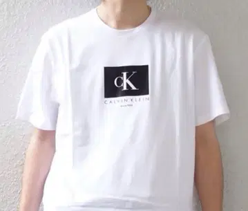 새상품 Calvin Klein 캘빈 클라인 로고 T셔츠