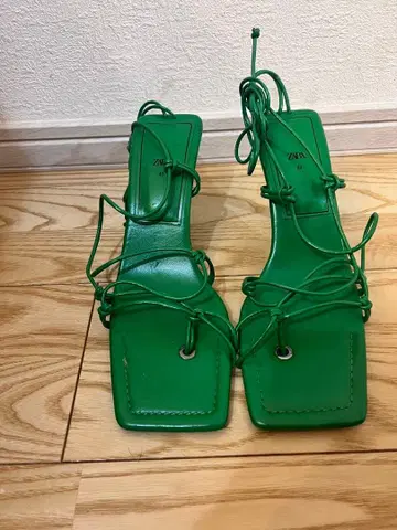 ZARA 레이스업 플립플랍 그린 40