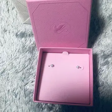 SWAROVSKI 귀걸이 새상품 미사용