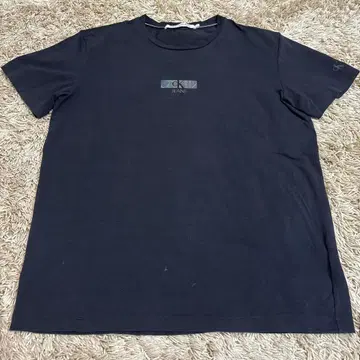 새상품급 Calvin Klein Jeans T셔츠 블랙 L