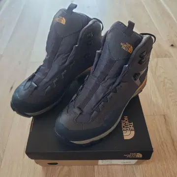 [ 미사용 새상품 ] THE NORTH FACE 등산화 26cm