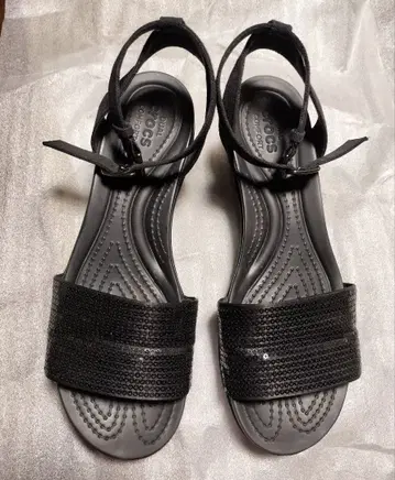 Crocs 샌들 블랙 W7 웨지솔 힐 약 6cm