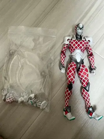 초상가동 죠죠의 기묘한 모험 킹 크림슨 피규어