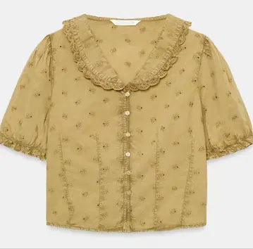 ZARA 자수 장식 카라 부착 반팔 블라우스