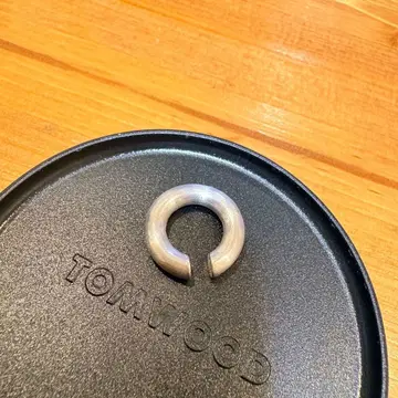 톰우드 청키 이어 커프 새틴
