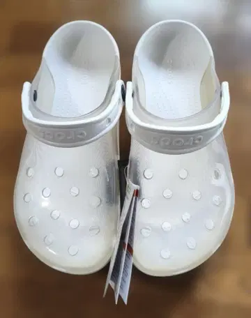 쿠로쿠스 반투명 샌들 화이트(24cm) 미사용