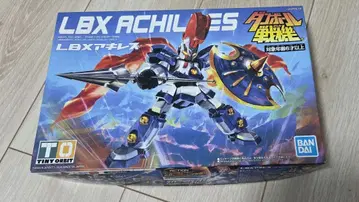 반다이 LBX 아킬레스 프라모델 골판지 전기
