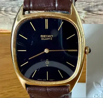 SEIKO QUARTZ 손목시계 골드 블랙 다이얼 빈티지