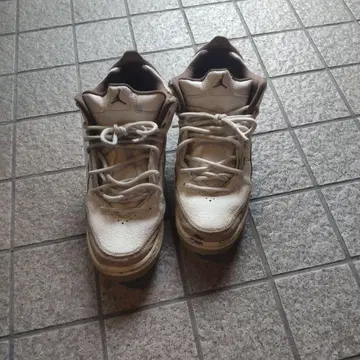 가격 인하 Jordan 스니커즈 화이트 브라운 24.5cm