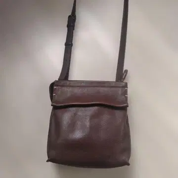 겐텐 숄더백 컴팩트 숄더 크로스 바디 브라운