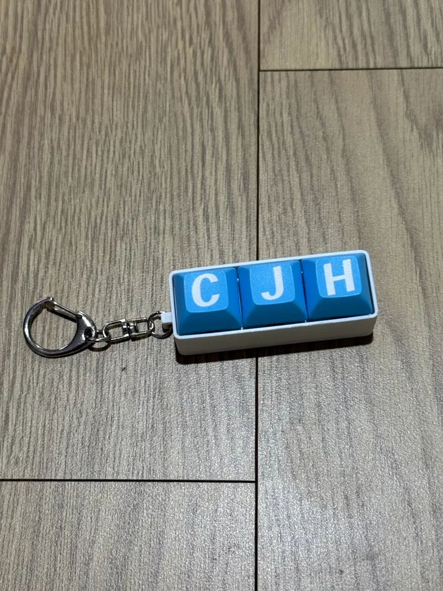 파란색 이니셜 키캡