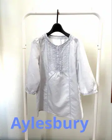 Aylesbury 5부 소매 블라우스 핀턱 레이스 라이트 블루