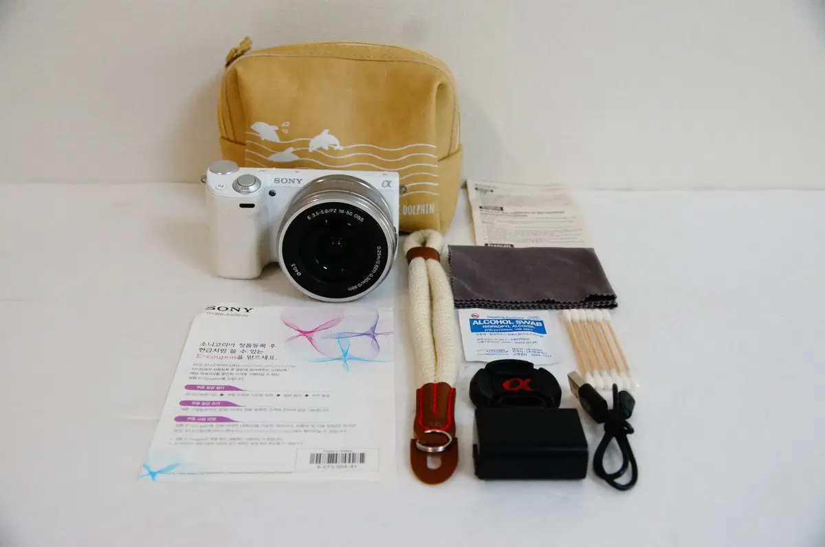 [소니] NEX-5T 화이트 미러리스카메라팝니다.
