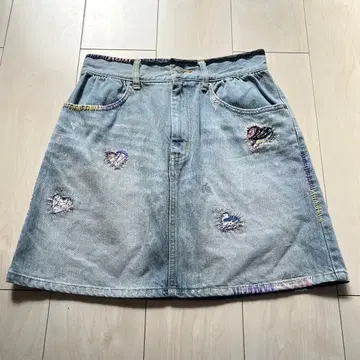 TSUMORI CHISATO 츠모리치사토 하트 자수 데님 스커트