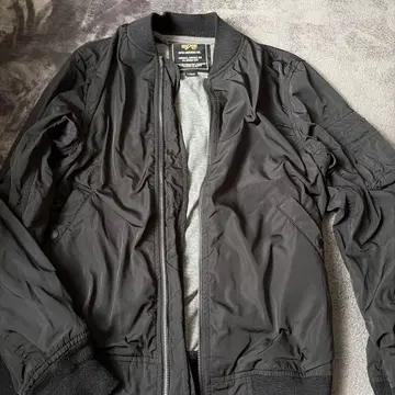 알파 인더스트리즈 MA-1 블루종 블랙 L