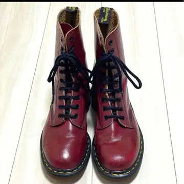 영국제 Dr.Martens 닥터마틴 10홀 부츠 UK4