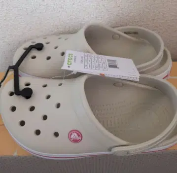 새상품 Crocs Crocband 22cm 클로그 샌들