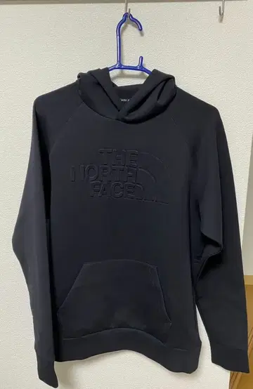 THE NORTH FACE 엠보싱 로고 풀오버 후드티