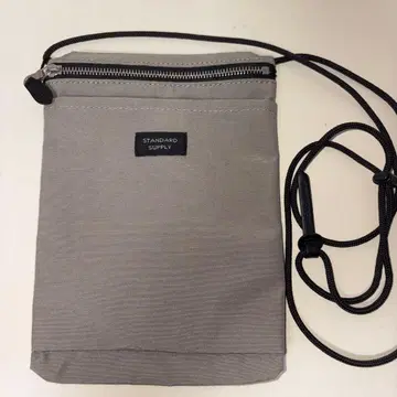 STANDARD SUPPLY 사코슈 그레이