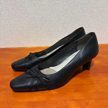 새상품급 리즈라피네 리본 포함 블랙 펌프스 24cm