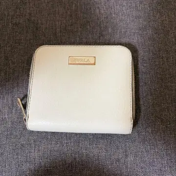 FURLA 지갑