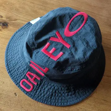 미사용 새상품 오클리 OAKLEY 햇 블랙 레드 리버서블