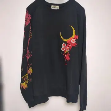!!카라쿠리타마시!! 일본풍 패턴 봉황 벚꽃 자수 맨투맨 트레이닝복 블랙